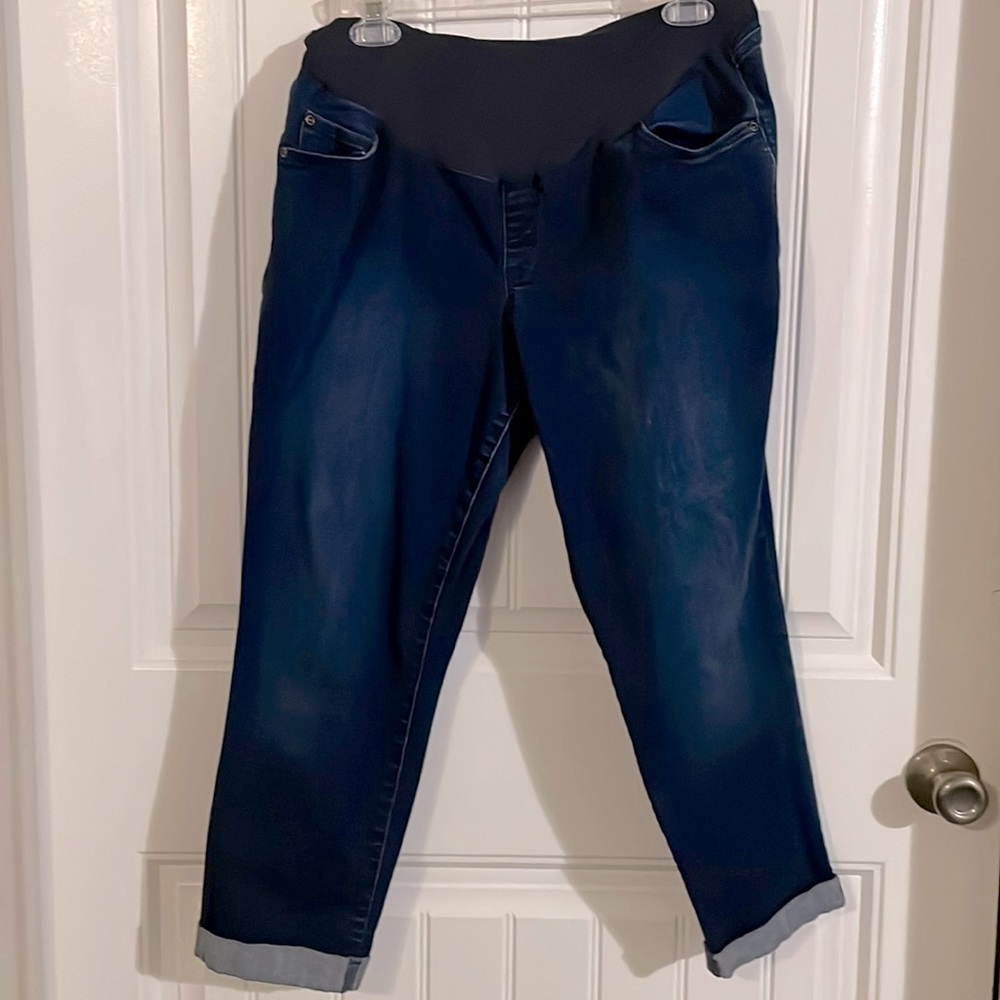 A:glow Full Panel Maternity Capri Jeans
